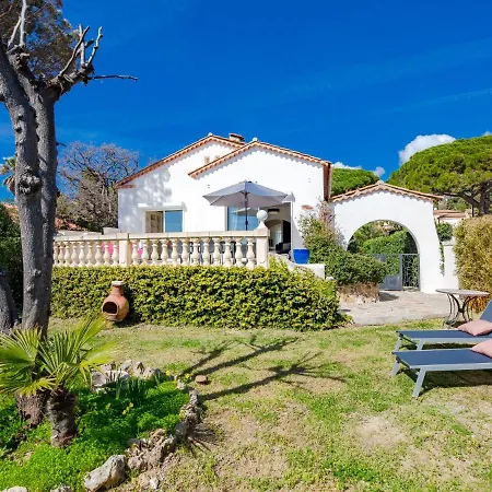 Holiday Terra Cotta Beach Front By Interhome