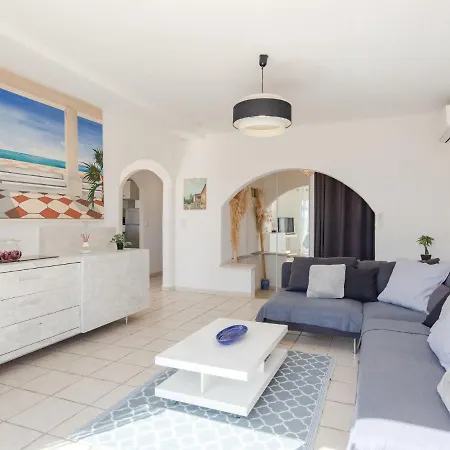 度假居 Holiday Terra Cotta Beach Front By Interhome 圣马克西姆