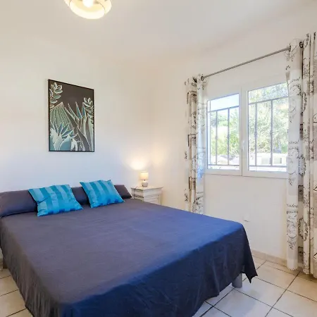 Holiday Terra Cotta Beach Front By Interhome