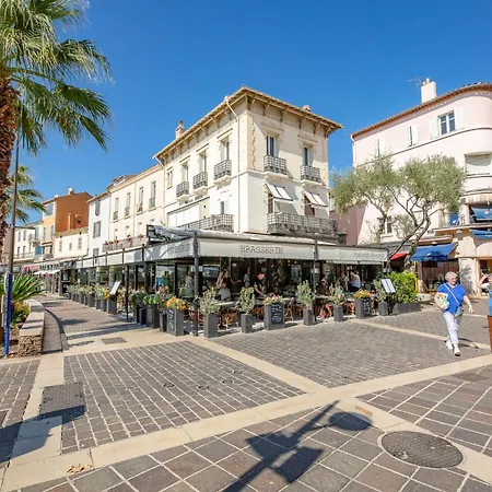 Holiday Terra Cotta Beach Front By Interhome